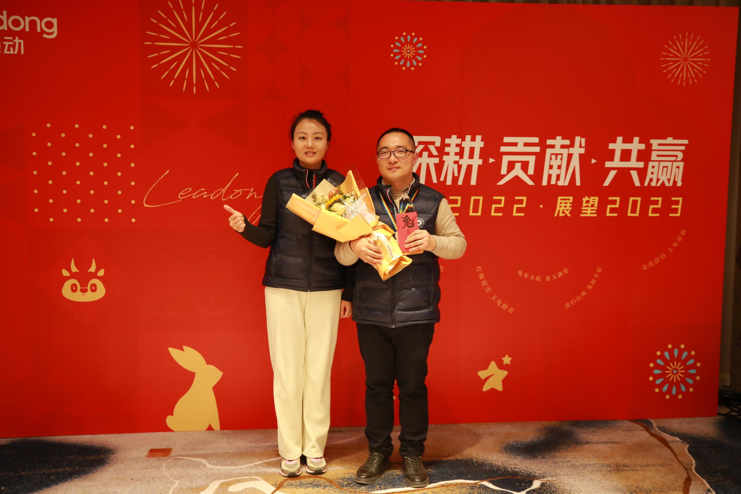 f0aab9a5-b9f6-4a82-ad0e-73ce9d955e43