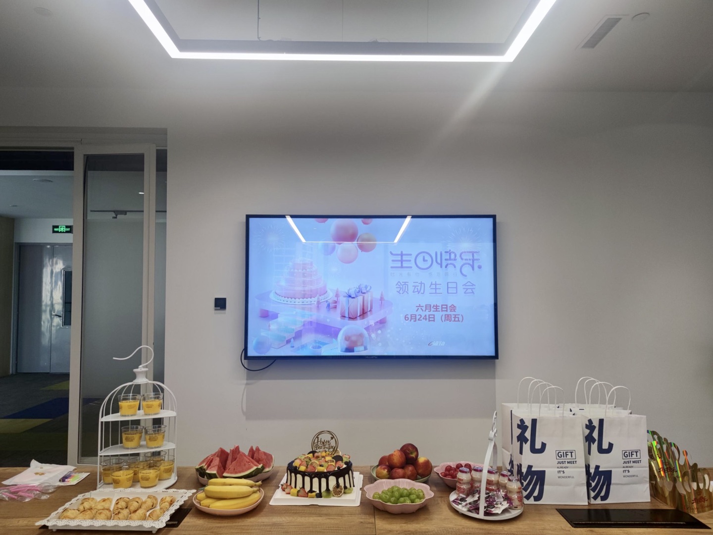 0ab3512d-8f3b-42(10-27-13-44-59)